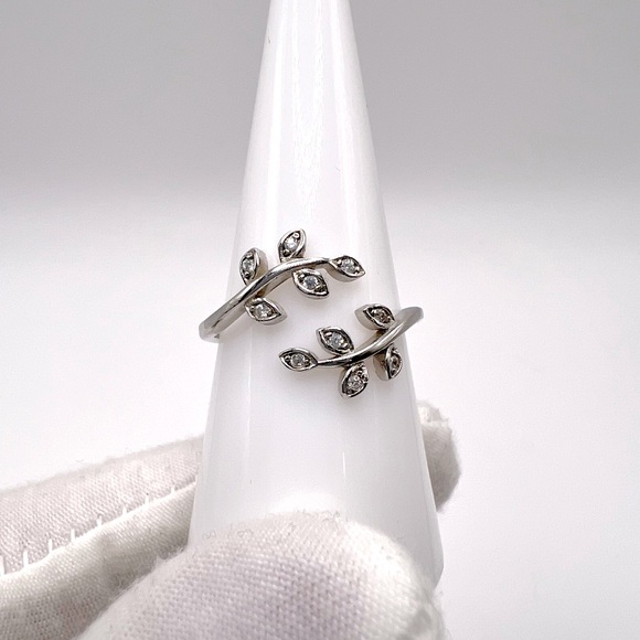 Sale $18 Firm! .925 Sterling Silver Cz Leaf Ring - Picture 7 of 17